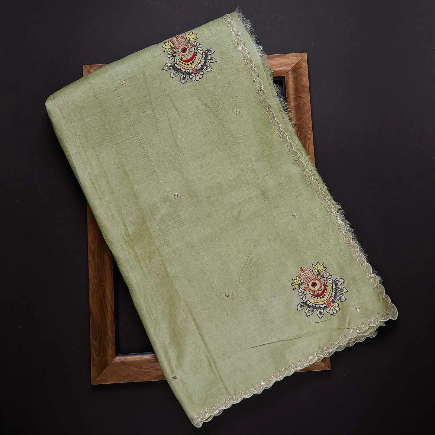 Green Saree in Organza With Resham and Embroidery Work