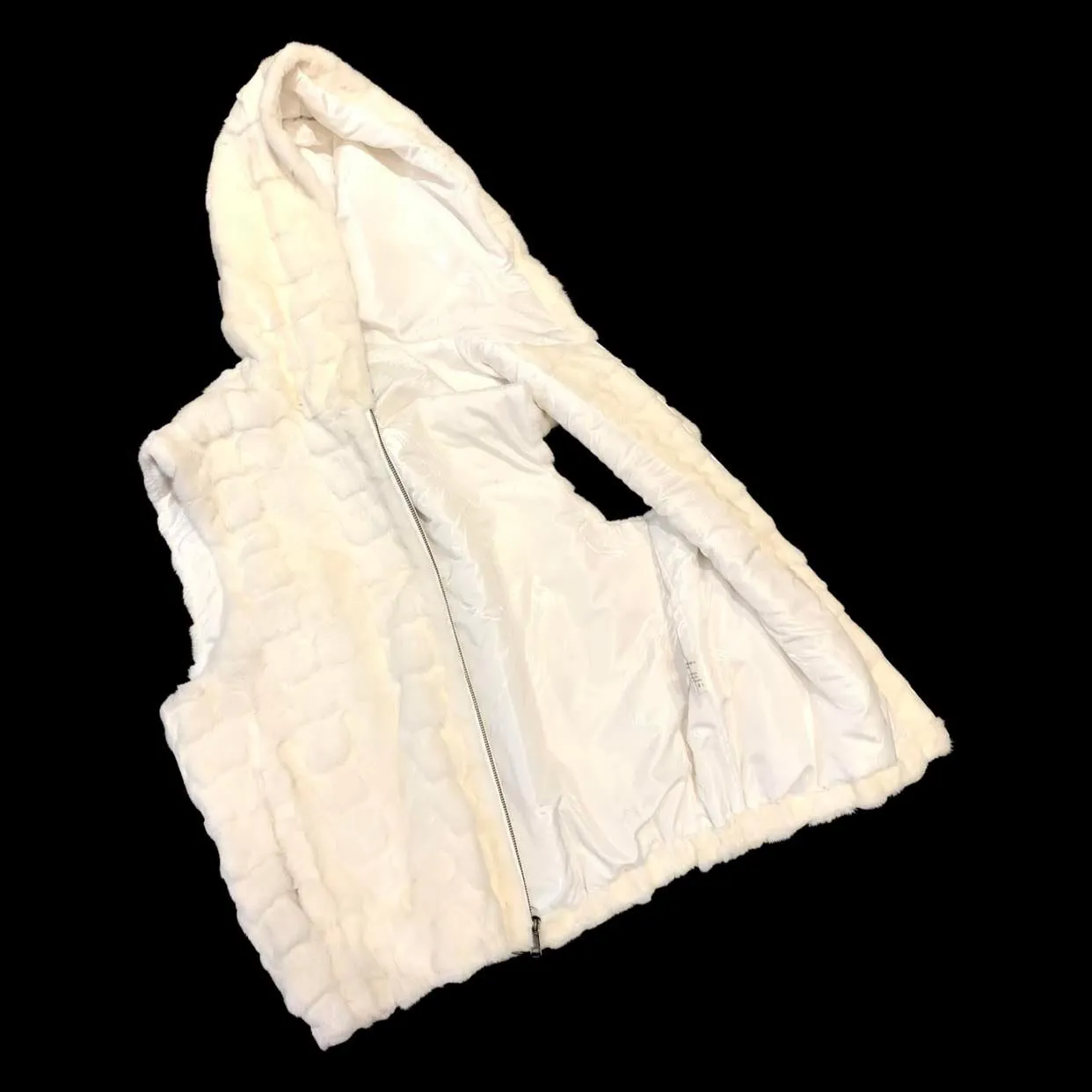 Kashani White Diamond Cut Mink Fur Hooded Vest