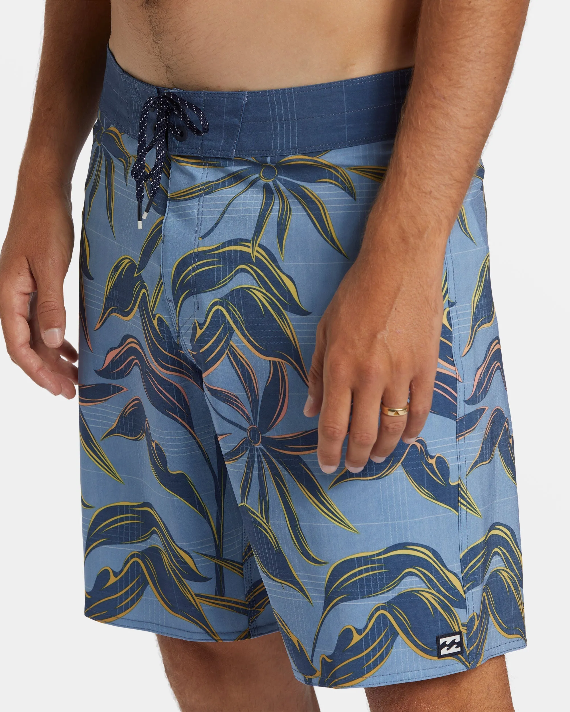 Sundays Pro 19" Boardshorts - Washed Blue