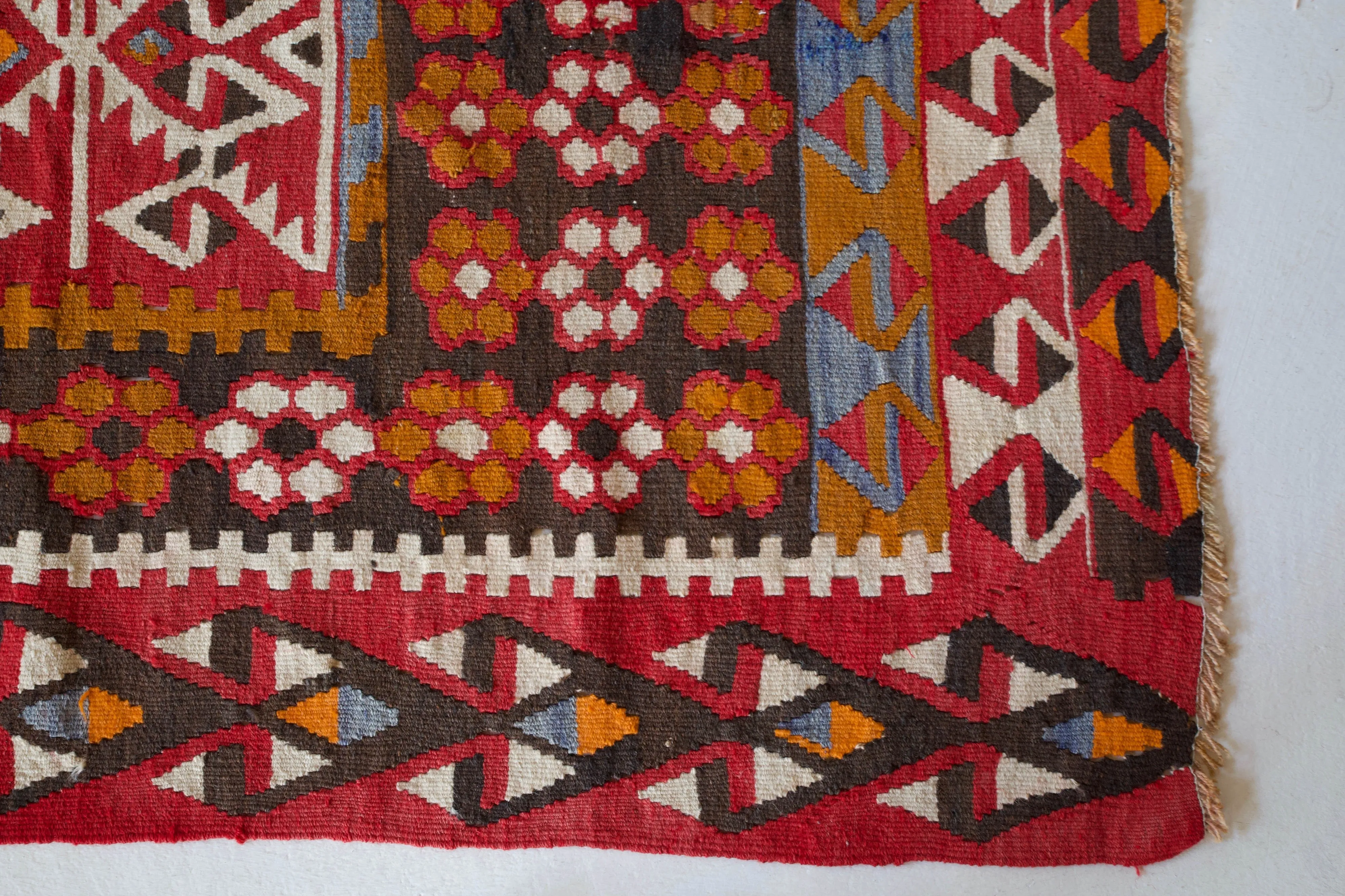 Vintage Kayseri Papatyali Kilim Rug 3'5"x4'10"